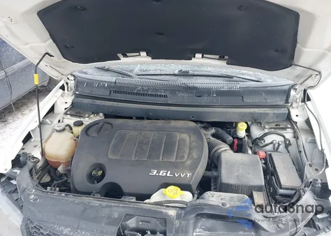 2015 Dodge Journey Sxt z USA, uszkodzony, nr VIN 3C4PDCBGXFT530289